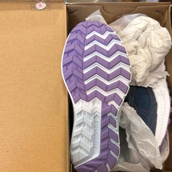 NWT - Size 13 Little Girls Sneakers - Picture 3 of 3